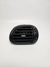 Peugeot 206 CC dysza powietrzna wlot powietrza kratka wentylacyjna prawa 9632184377